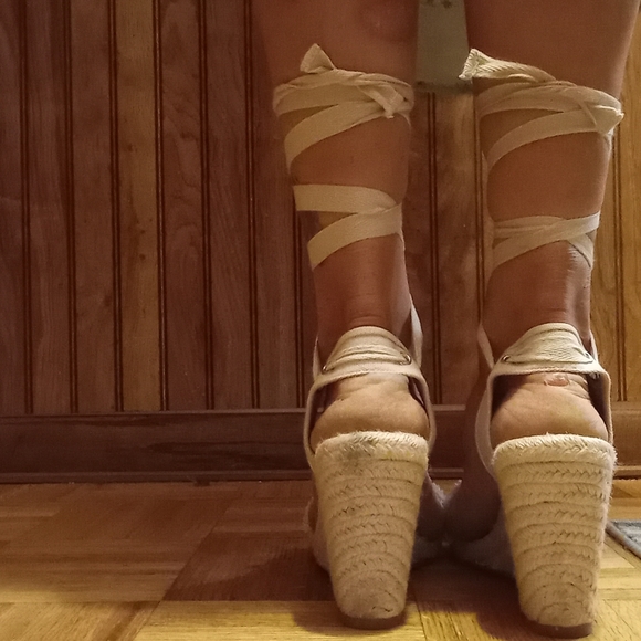 Steve Madden War once lace up sandals - Picture 2 of 3